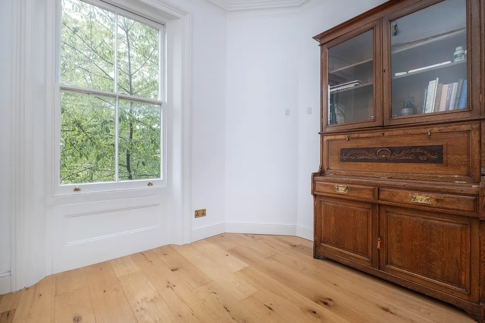 Queens Road Kingston Upon Thames KT2 photo 9