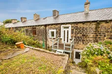 Belle Vue Terrace, Luddendenfoot, Halifax