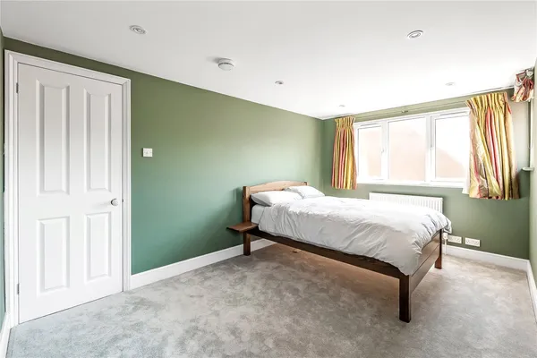 Deerings Road, Reigate, RH2 photo 12