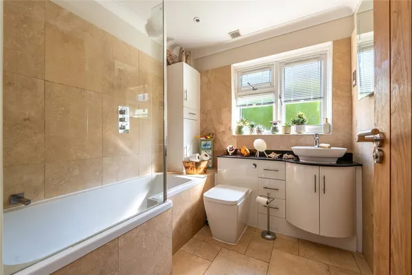 Usherwood Close, Tadworth, KT20 photo 8
