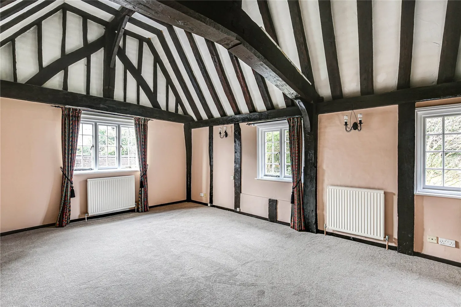 High Street, Limpsfield, RH8 photo 4