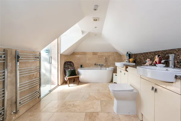 Usherwood Close, Tadworth, KT20 photo 14