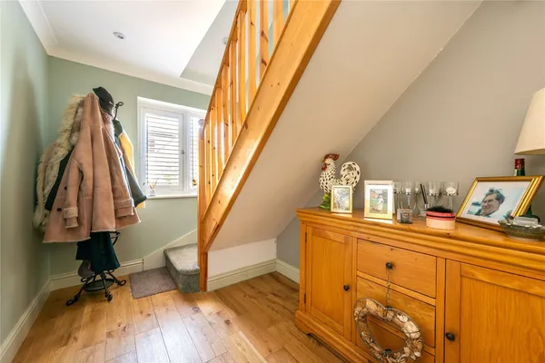 Usherwood Close, Tadworth, KT20 photo 16
