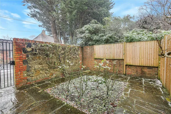 High Street, Limpsfield, RH8 photo 14