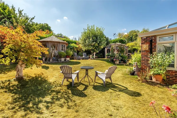 Usherwood Close, Tadworth, KT20 photo 19