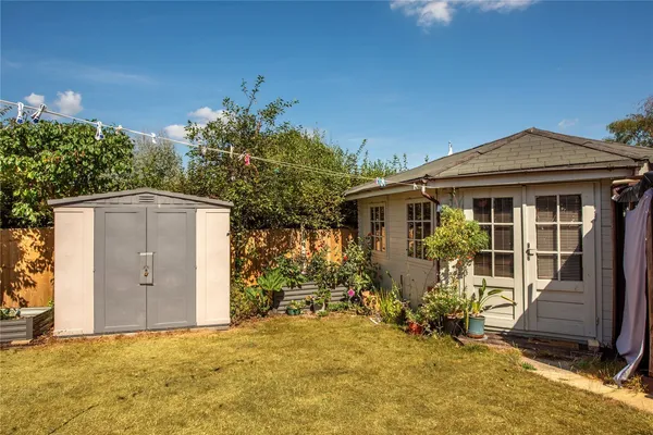Usherwood Close, Tadworth, KT20 photo 23