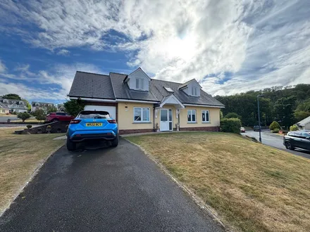 Dolphin Court, New Quay, SA45