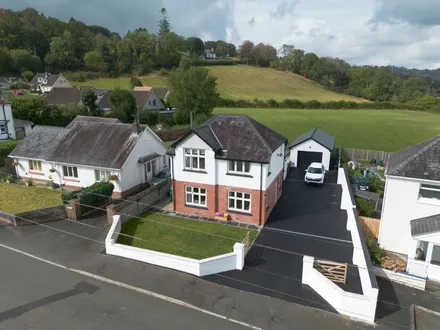 Heol Y Dderwen, Llandysul, SA44
