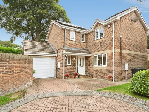 Maple Croft, New Farnley, LEEDSphoto