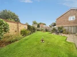 Maple Croft, New Farnley, LEEDS thumb 3