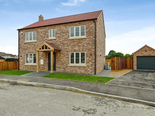 Oakley Way, Outwellphoto
