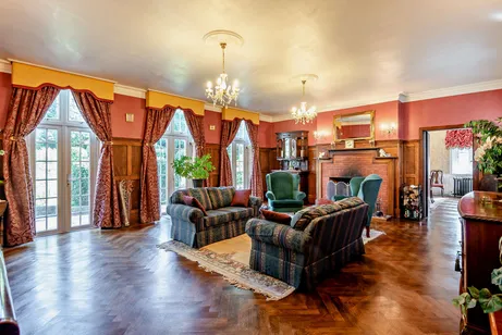 London Road, Bagshot, GU19