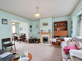 Lynton Road, Chesham thumb 3