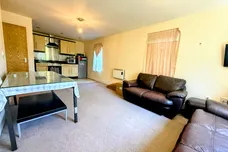 Moorlands Avenue West, DEWSBURY