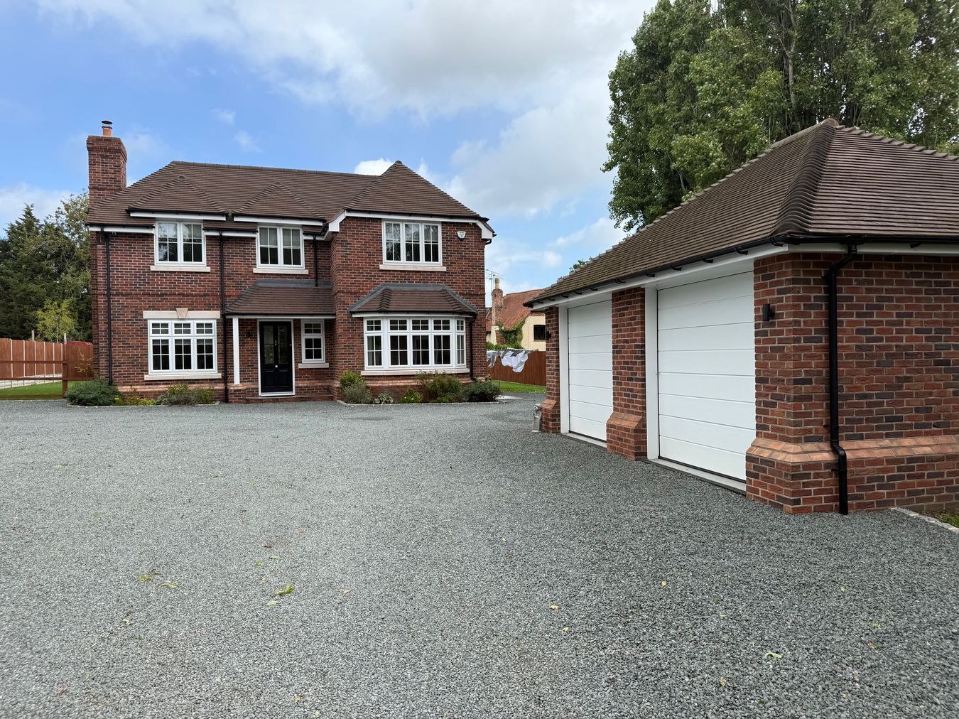 Hawthorn Lane, Warfield, Bracknell, RG42 Image 1