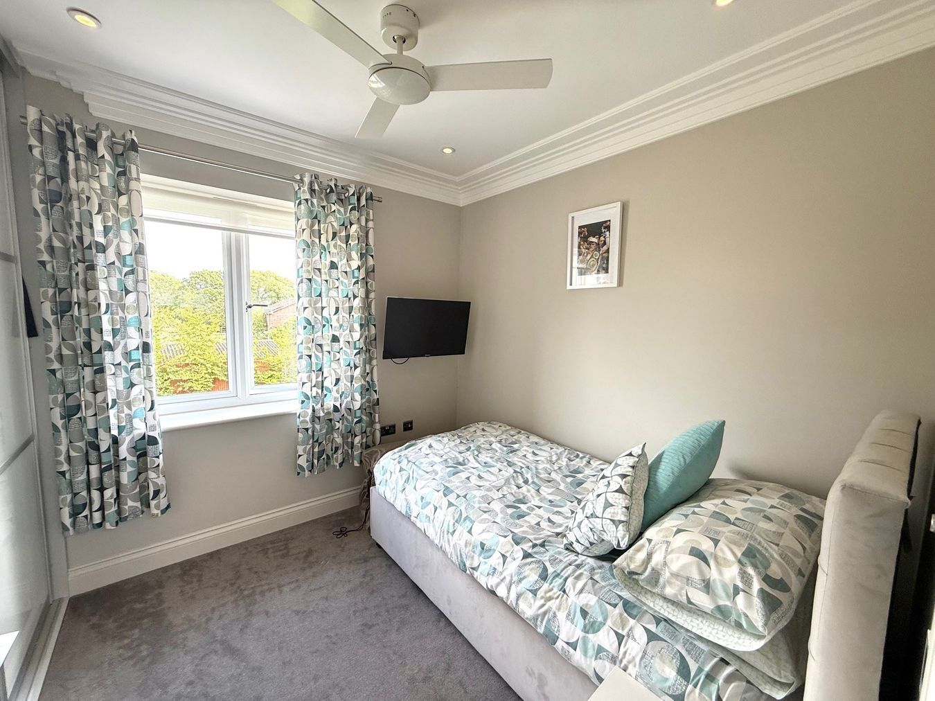 Hawthorn Lane, Warfield, Bracknell, RG42 Image 14