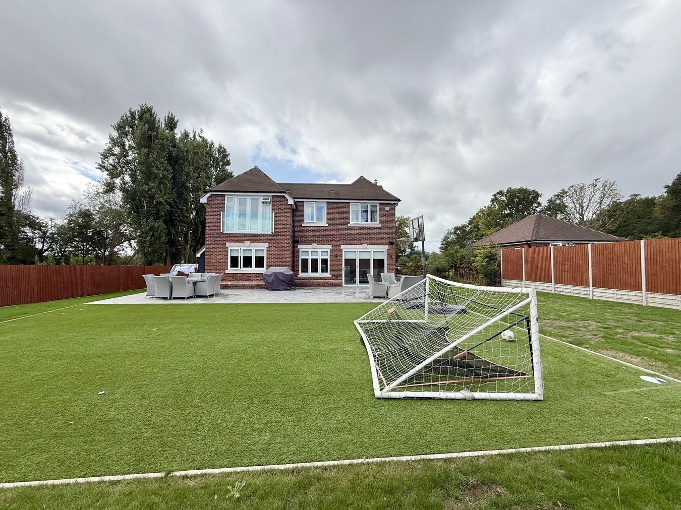 Hawthorn Lane, Warfield, Bracknell, RG42 Image 18