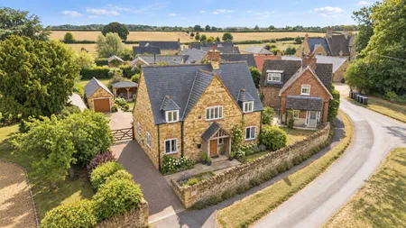 Hardwick Village, Hardwick, NN9