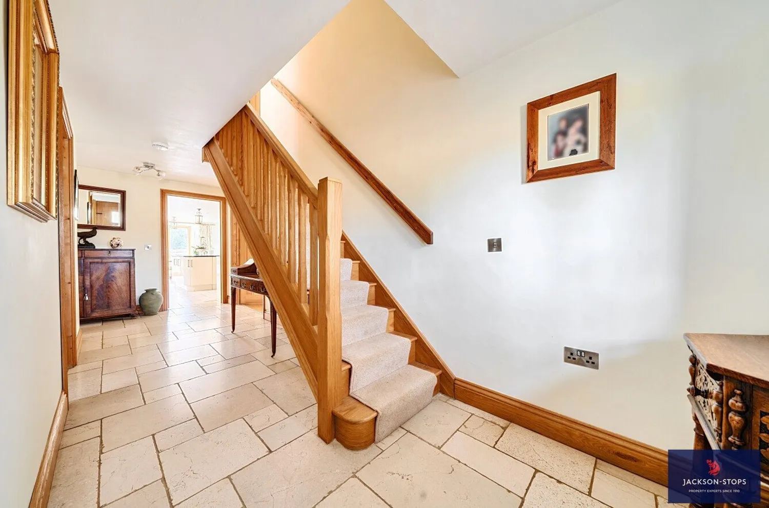 Hardwick Village, Hardwick, NN9 photo 5