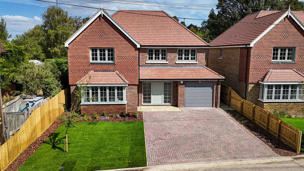 Oak House Bell Lane, Brookmans Park, AL9