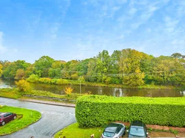 River View Court, Cardiff thumb 2