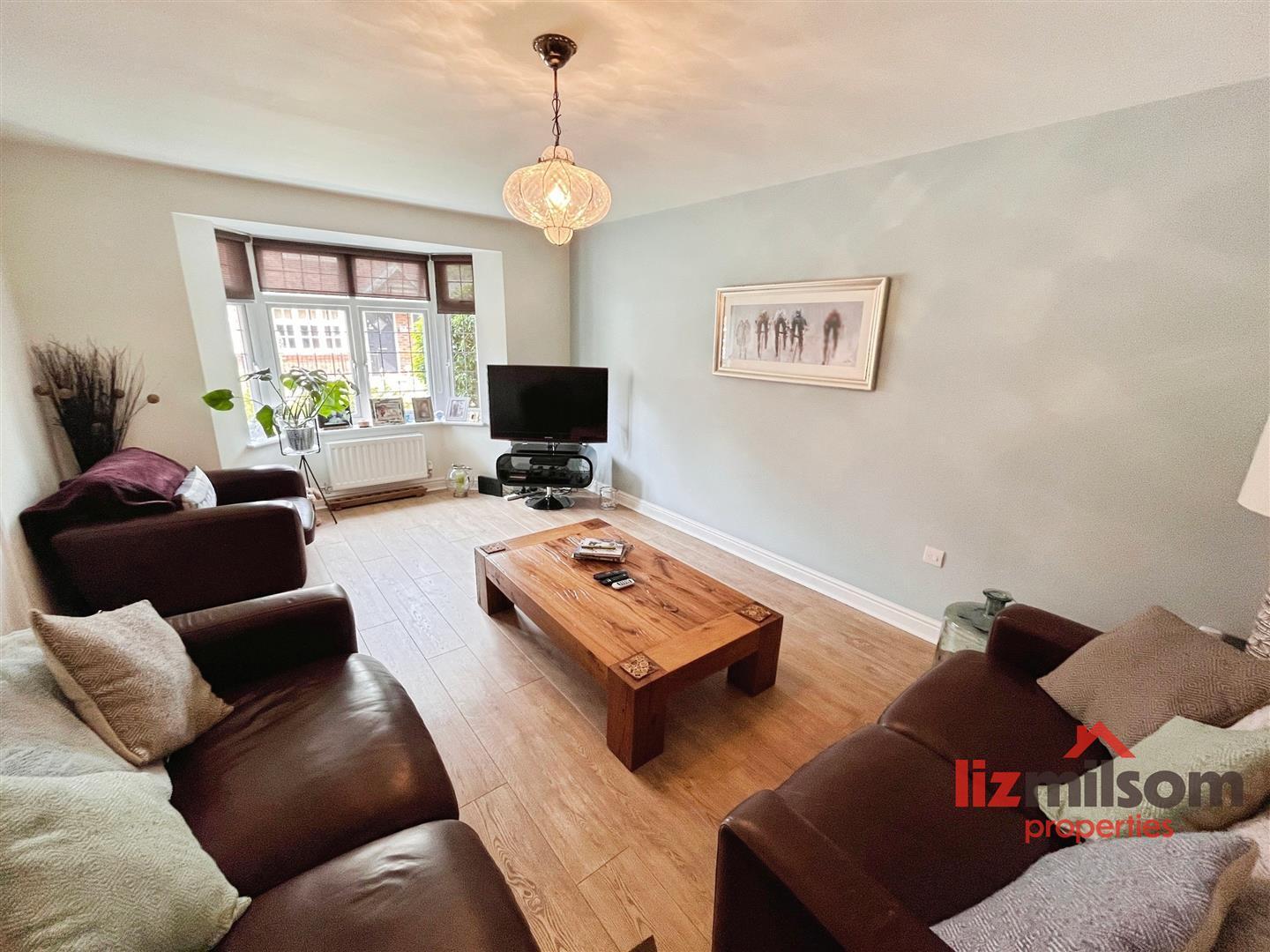 Newman Drive, Church Gresley, Swadlincote Image 7
