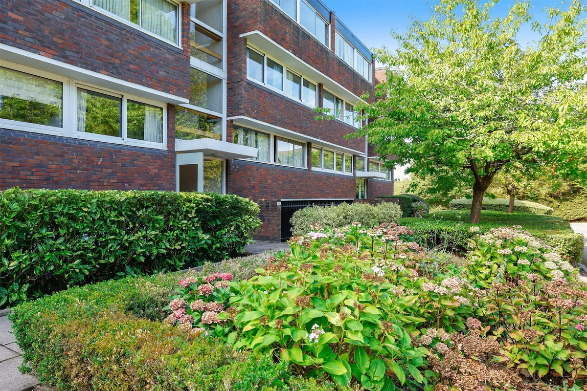 Bancroft Court, Reigate, Surrey, RH2