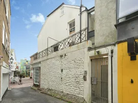 Meeting House Lane, Brighton thumb 2
