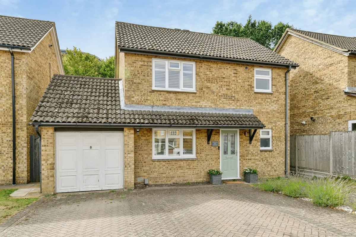 Petworth Close, Stevenage