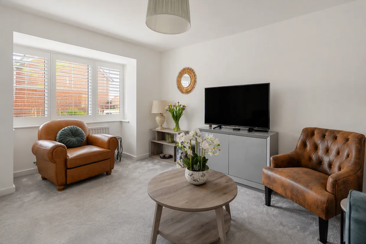 Bracher Close, Alton, GU34 photo 5