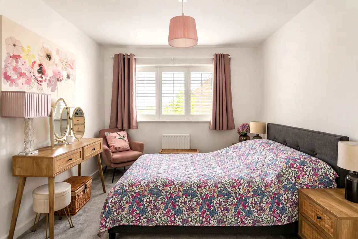 Bracher Close, Alton, GU34 photo 6