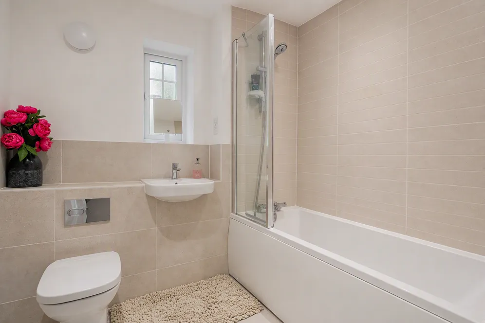 Bracher Close, Alton, GU34 photo 10