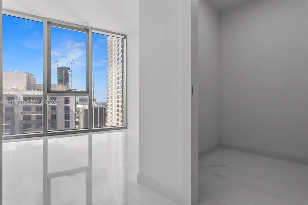 300 Biscayne Boulevard Way, Miami, FL 33131