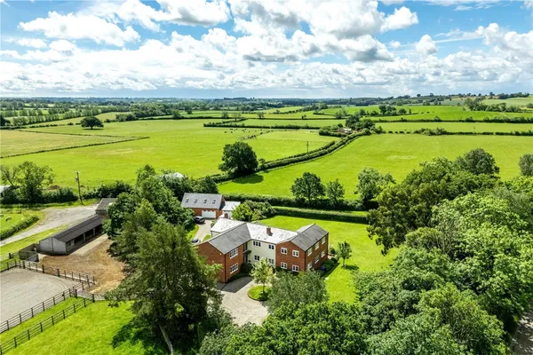 Catesby Road, Hellidon, NN11 photo 1