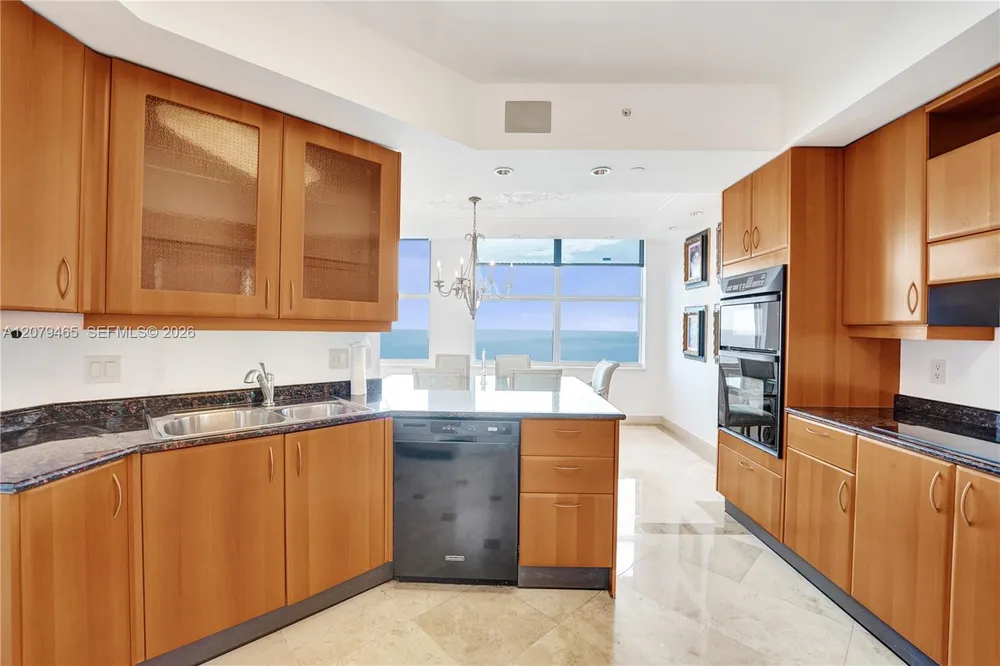 2100 N Ocean Blvd, Fort Lauderdale, FL 33305