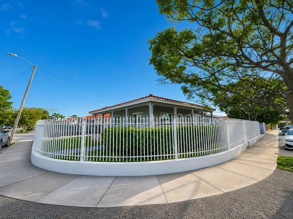 100 SW 51st Ct, Miami, FL 33134