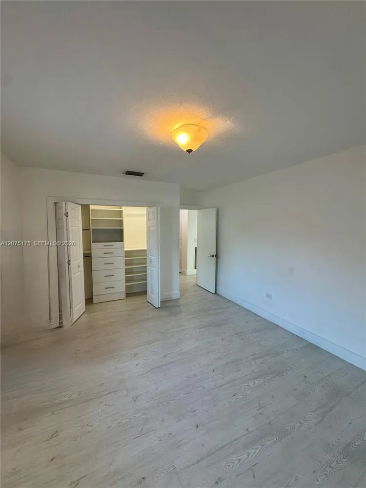 100 SW 51st Ct, Miami, FL 33134