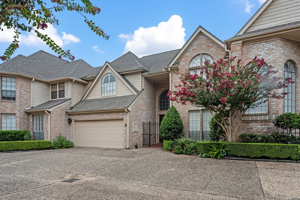 2514 Potomac Dr, Houston, TX 77057