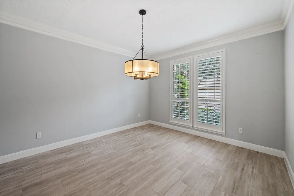 2514 Potomac Dr, Houston, TX 77057