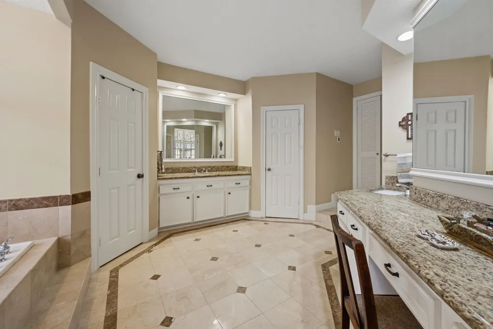 2514 Potomac Dr, Houston, TX 77057
