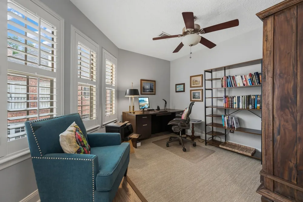 2514 Potomac Dr, Houston, TX 77057