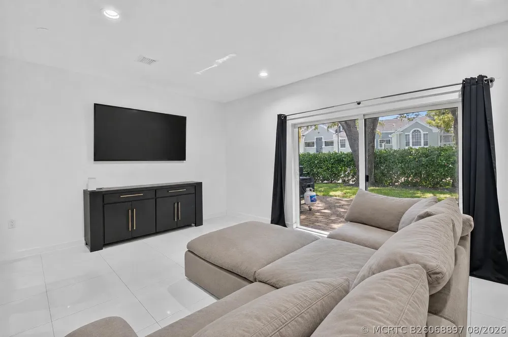 1030 Crystal Way, Delray Beach, FL 33444