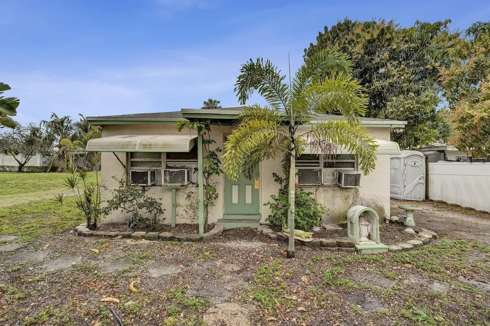 1412 NW 7th St, Pompano Beach, FL 33069