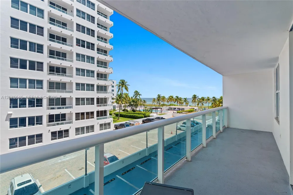 5001 Collins Ave, Miami Beach, FL 33140
