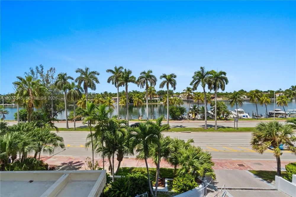 5001 Collins Ave, Miami Beach, FL 33140