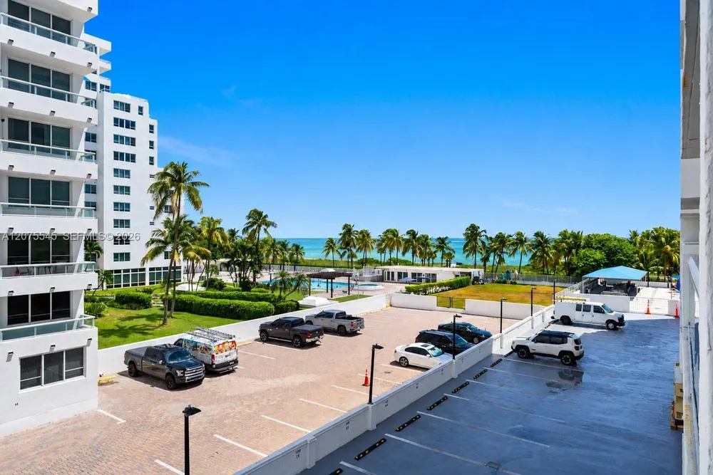 5001 Collins Ave, Miami Beach, FL 33140