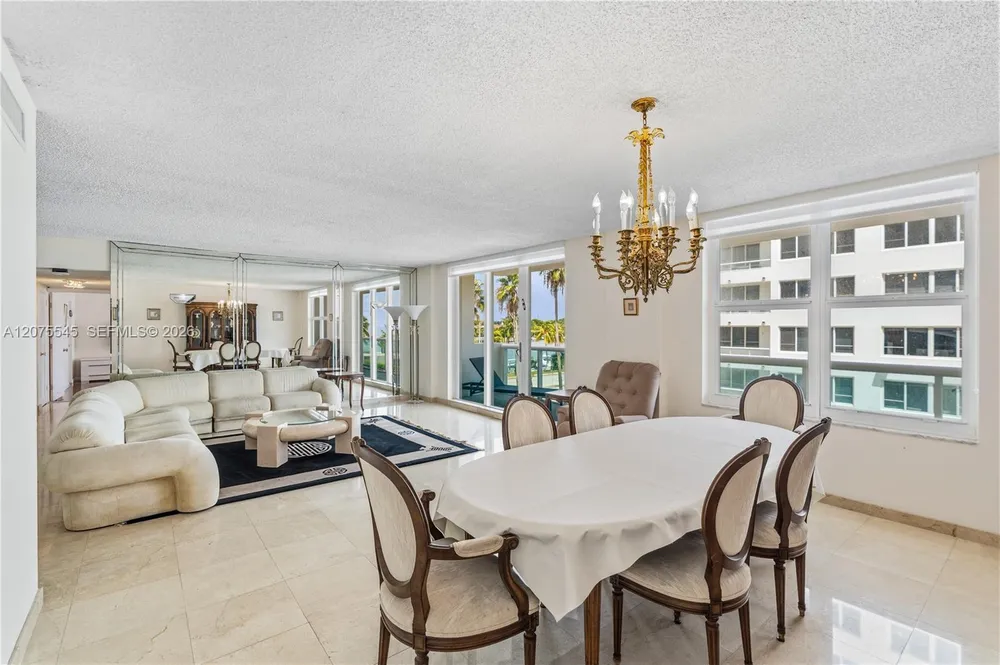 5001 Collins Ave, Miami Beach, FL 33140