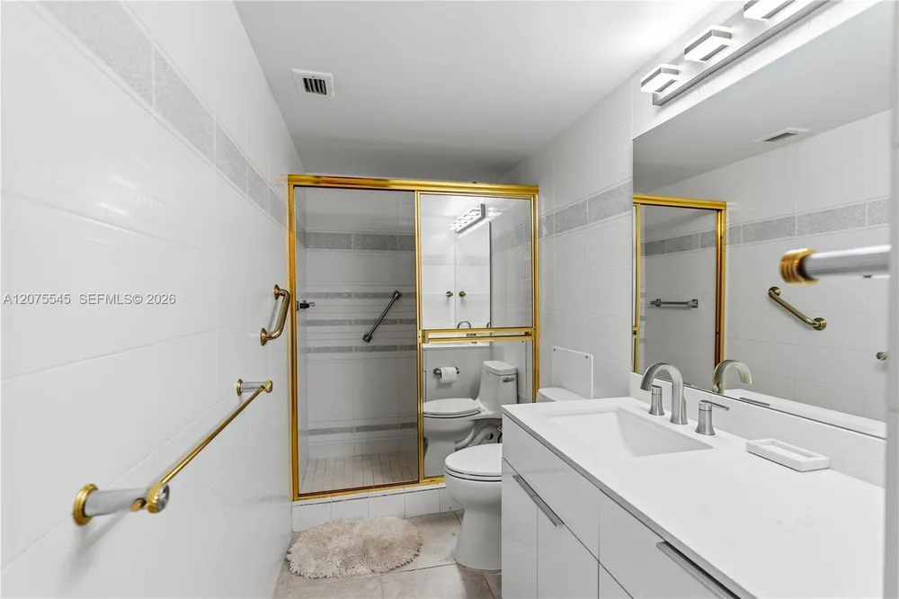 5001 Collins Ave, Miami Beach, FL 33140