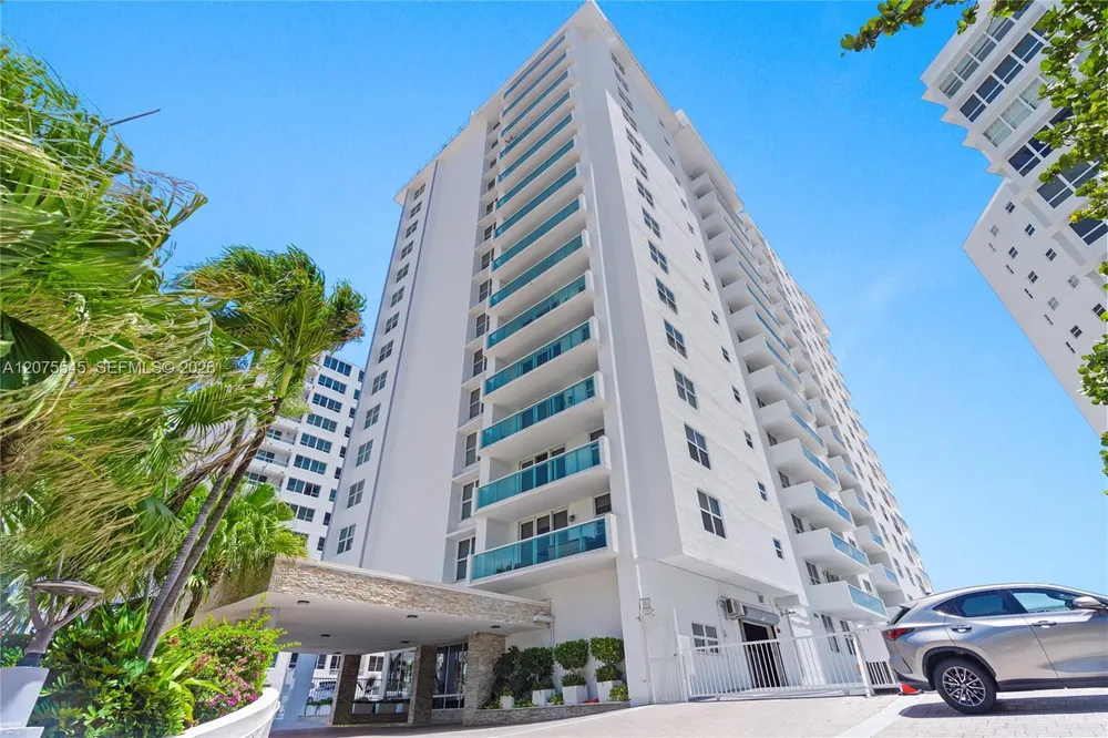 5001 Collins Ave, Miami Beach, FL 33140