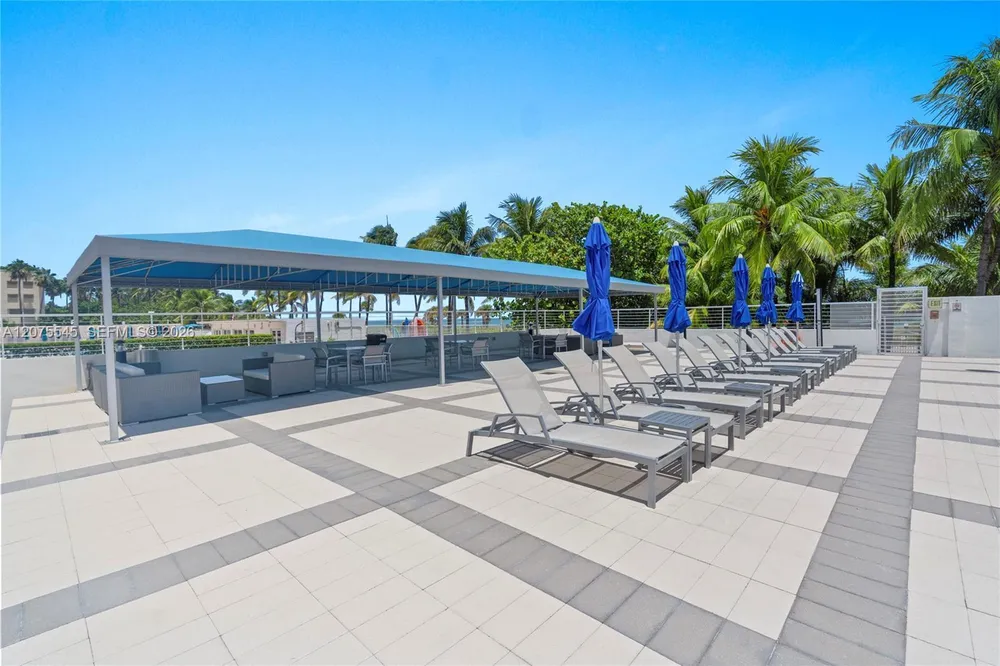 5001 Collins Ave, Miami Beach, FL 33140
